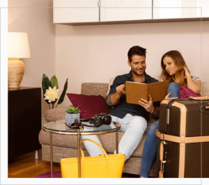 Turisti in una casa vacanza a como
